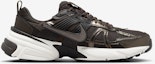 Lookbook Nike V2K Lari HJ4497-200