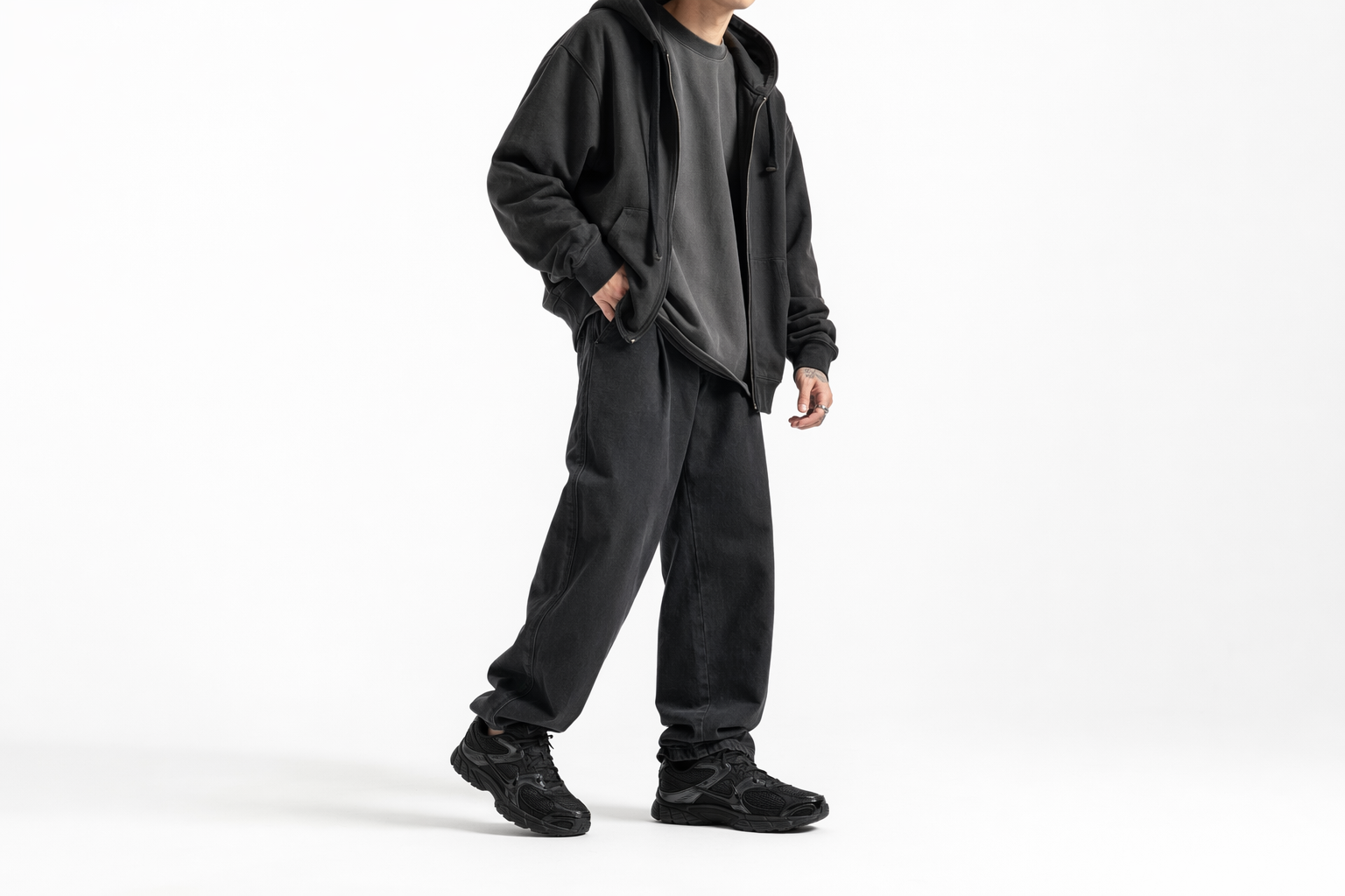Order Nike V5 RNR 运动鞋 HJ5228-001