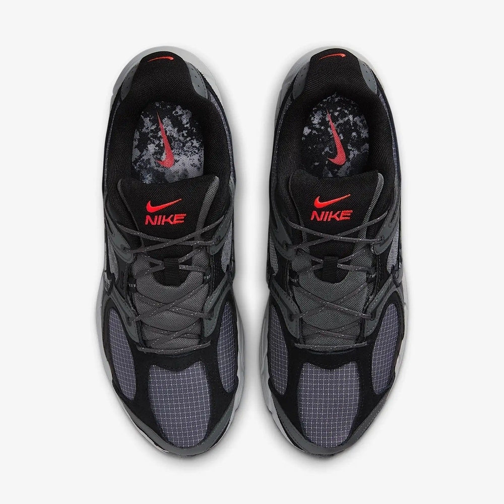 Shop NIKE V5 RNR SE 休闲鞋 IM6769068