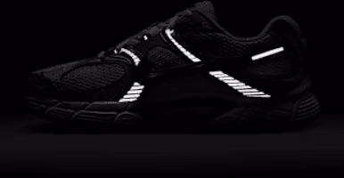 나이키 V5 RNR 스니커즈 HJ5228-100 4