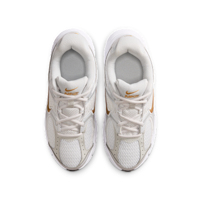 Shop (JR) Nike V5 跑鞋 白色/金屬銀/微光灰/金屬金 HQ6411-104