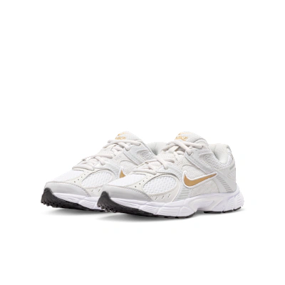 (Youth) Nike V5 Runner White/Metallic Silver/Photon Dust/Metallic Gold