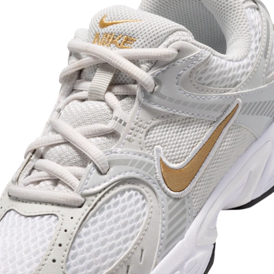 (Youth) Nike V5 Runner White/Metallic Silver/Photon Dust/Metallic Gold