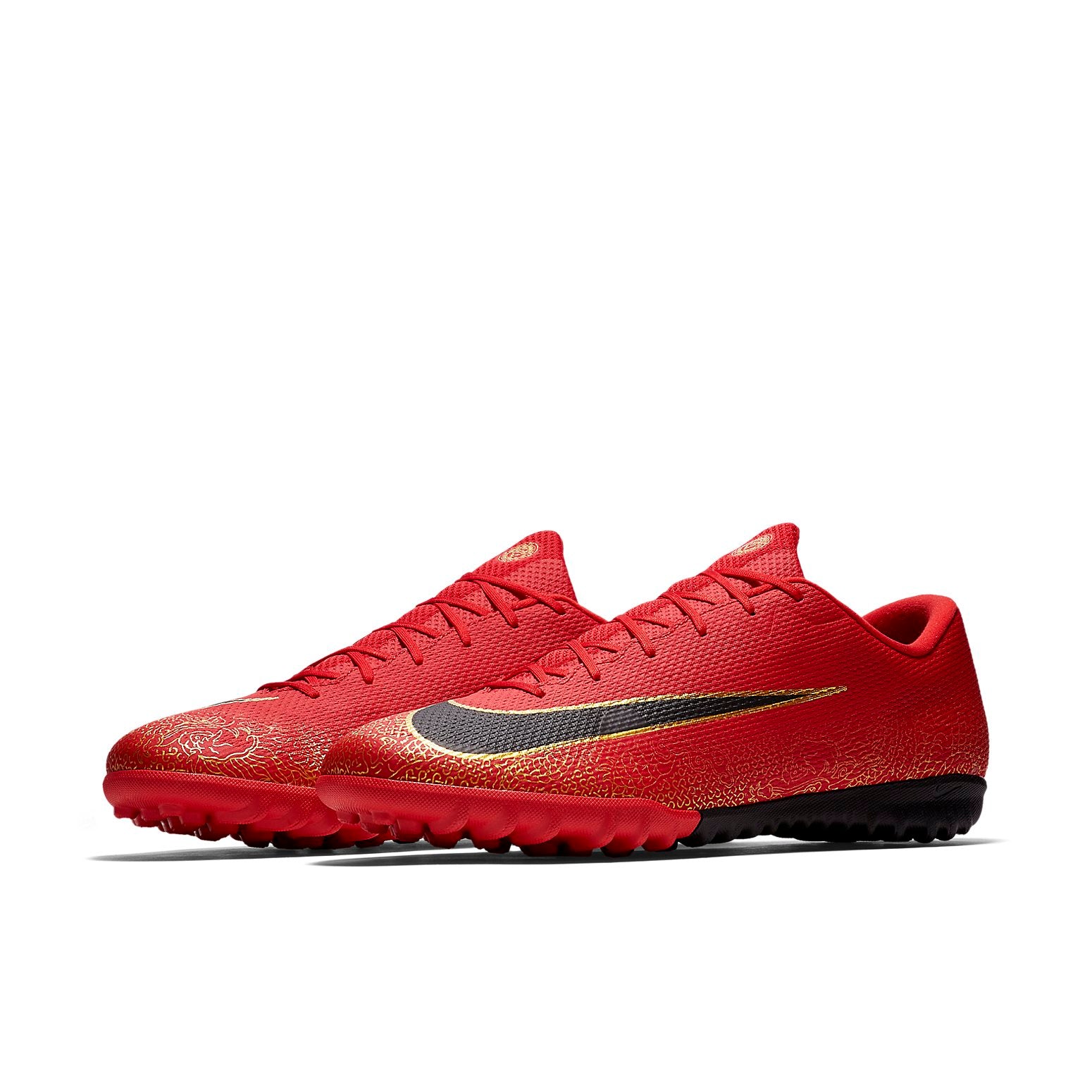 Lookbook Nike Vapor 12 Academy CR7 C TF ''Rot'' AJ3732-601