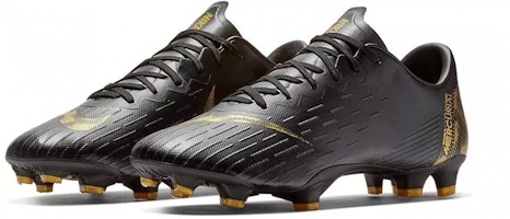 ナイキ ヴェイパー12 プロ FG 黒金
(Nike Veipā 12 Puro FG Kuro Kin) AH7382-077 Lookbook ナイキ ヴェイパー12 プロ FG 黒金
(Nike Veipā 12 Puro FG Kuro Kin) AH7382-077