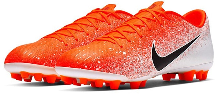 나이키 베이퍼 AG-R 화이트/오렌지 축구화 AO9271-801 Lookbook 나이키 베이퍼 AG-R 화이트/오렌지 축구화 AO9271-801