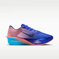 Shop Nike Vaporfly 4 藍色跑鞋/閃電藍/原子粉/白色 IM8203-400