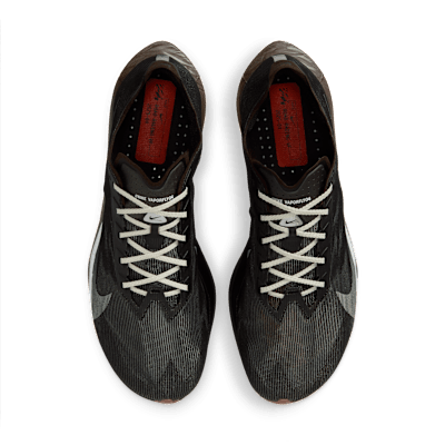 Shop ナイキ ヴェイパーフライ 4 ベルベットブラウン/ブラック/デザートオーカー/ソフトパール IH4453-220