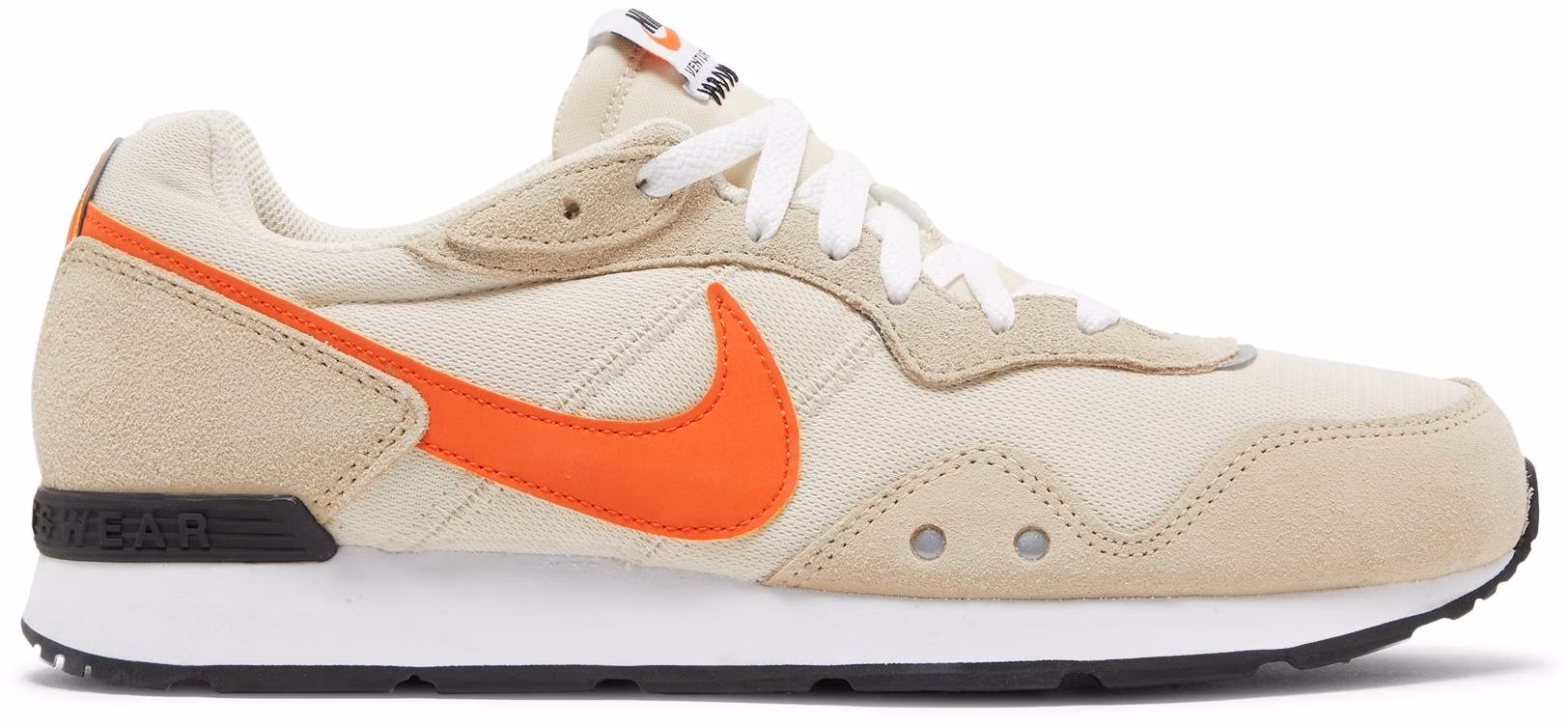 nike-venture-runner-rattan-orange
