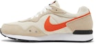 Lookbook Nike Venture Runner 'Rattan Orange' CK2944-202