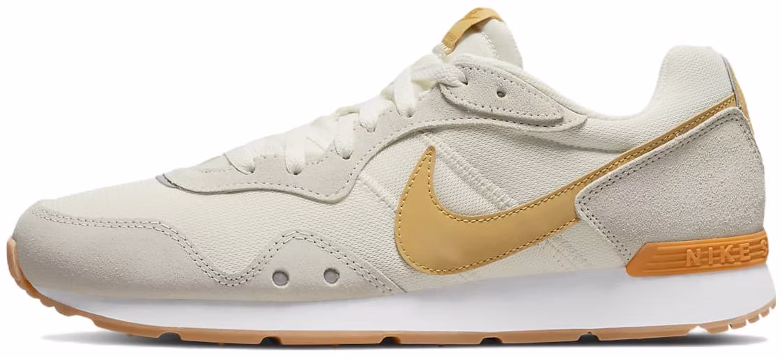 nike-venture-runner-retro-resistant-low-top-running-shoe-white-grey-orange-ck-2944-100