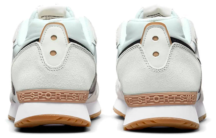 Purchase Nike Venture Runner Beige/Zwart DJ1998-100