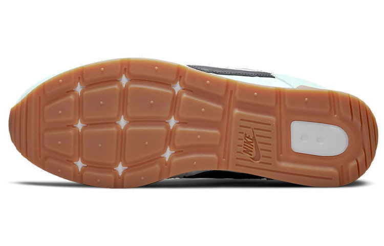 Details for Nike Venture Runner Beige/Zwart DJ1998-100