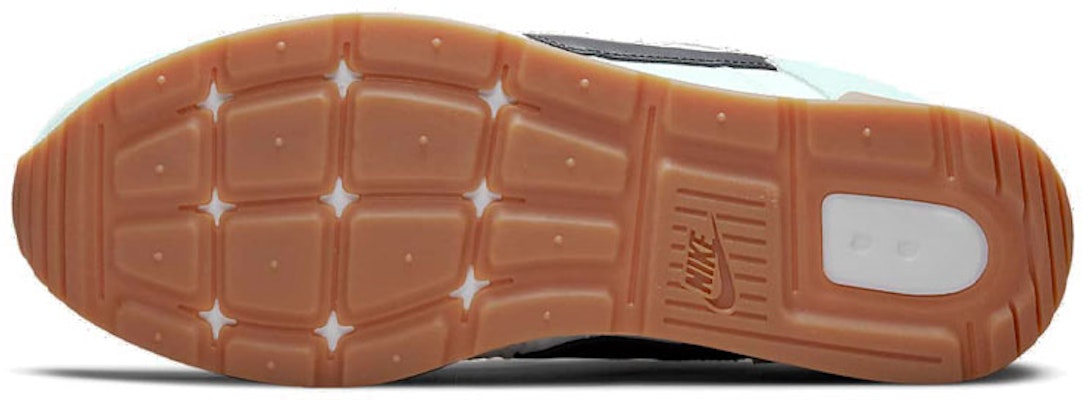 Nike Venture Runner Beige/Black DJ1998-100 Details for Nike Venture Runner Beige/Black DJ1998-100