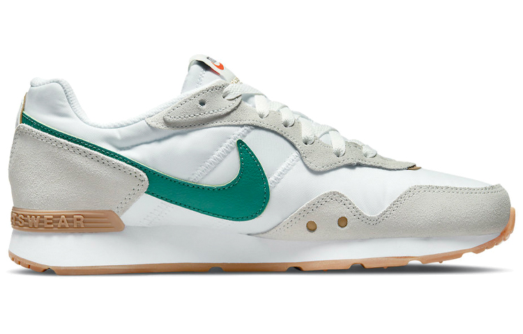 Order Nike Venture Runner First Use ''Wit Groen'' DJ2004-100