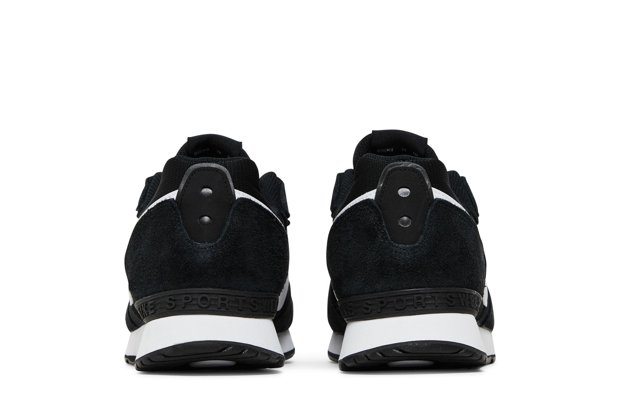 Sizing 耐吉Venture Runner 寬楦版「黑白」DM8453-002