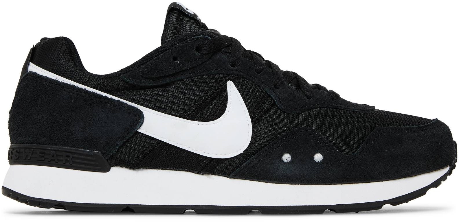 nike-venture-runner-wide-black-white