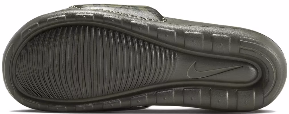 Nike Victori One '中橄榄色迷彩' 运动拖鞋 CN9678-200 Shop Nike Victori One '中橄榄色迷彩' 运动拖鞋 CN9678-200