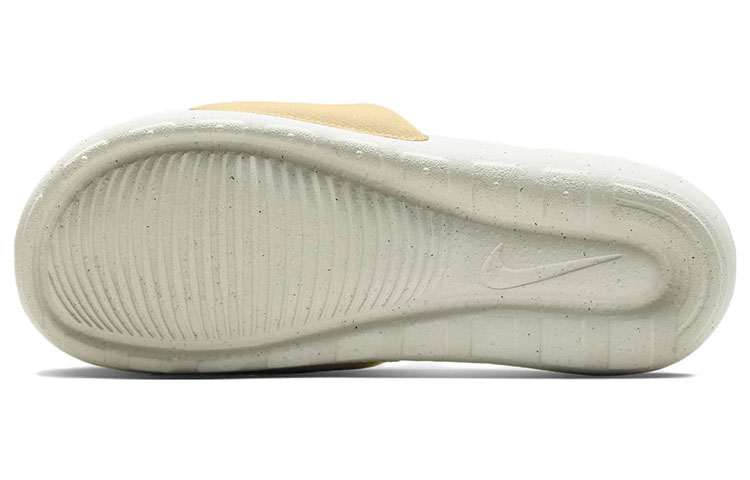 Shop Nike Victori One Next Nature Slide ''Materiali Riciclati - Giallo Verde'' DM8598-200