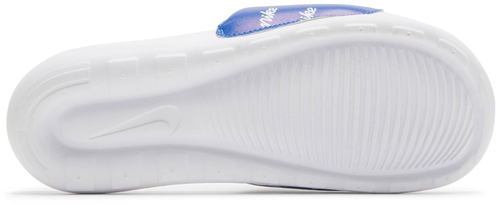 Nike Victori One Printed Slide 'Cetakan Penuh Logo Nike' CN9678-400 Shop Nike Victori One Printed Slide 'Cetakan Penuh Logo Nike' CN9678-400