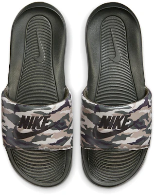 Nike Victori One Printed Slide ''Camo - Verde Sequoia Sabbia'' CN9678-300 Lookbook Nike Victori One Printed Slide ''Camo - Verde Sequoia Sabbia'' CN9678-300