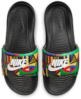 Lookbook Nike Victori One 黑彩 拖鞋 在台灣市場可以翻譯成Nike Victori One 黑色多彩 拖鞋。