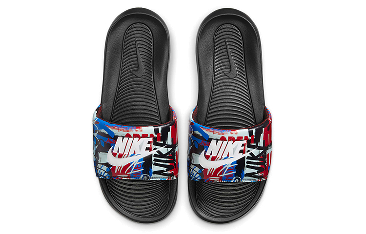Lookbook Nike Victori One Slide Imprimé ''Graffiti'' CN9678-003
