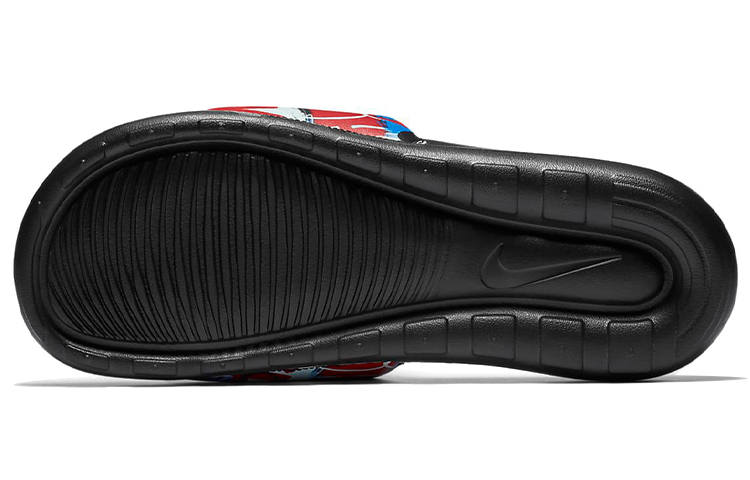 Shop Nike Victori One Slide Imprimé ''Graffiti'' CN9678-003