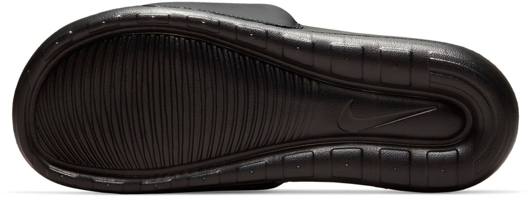 ナイキ ビクトリー ワン スライド 黒白 (Nike Bikutorī Wan Suraido Kuro Shiro) DR2018-001 Shop ナイキ ビクトリー ワン スライド 黒白 (Nike Bikutorī Wan Suraido Kuro Shiro) DR2018-001
