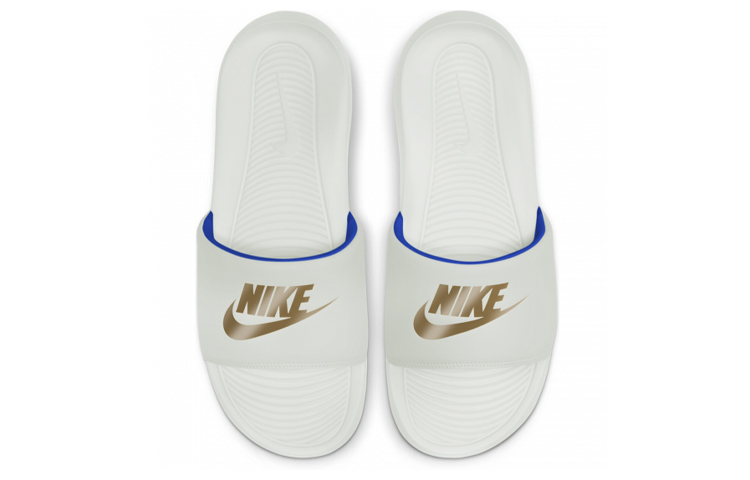 Lookbook Nike Victori One Slide 'Blanco Summit Oro Metálico' CN9675-105