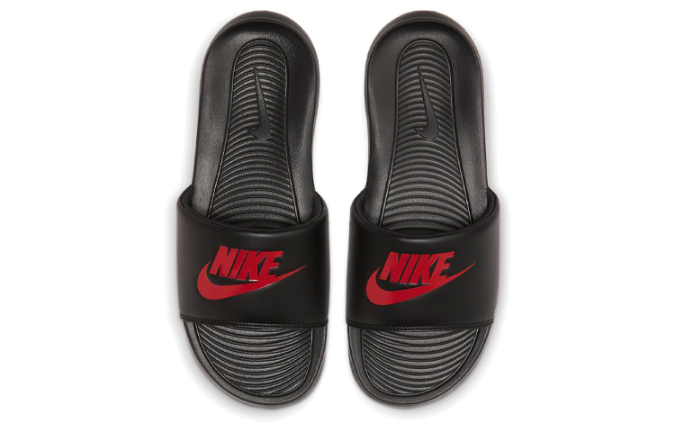Shop Nike Victori One 黑紅 拖鞋