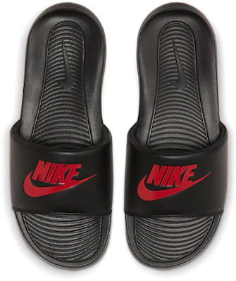 Nike Victori One 黑紅 拖鞋 Shop Nike Victori One 黑紅 拖鞋
