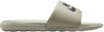 Shop ナイキ ヴィクトリーワン スライド スプルースフォグ ブラック CN9675-305