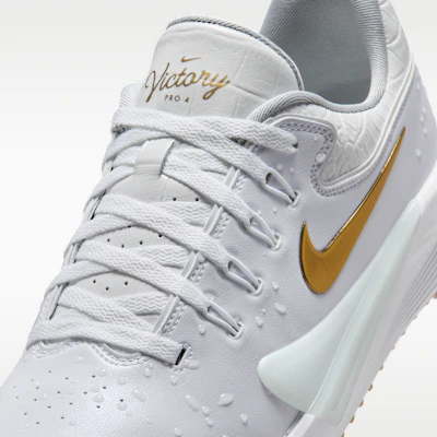 Nike Victory Pro 4 Scarpe Golf Bianche/Oro Metallizzato IF4082-100 1