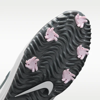 Nike Victory Pro 4 Sepatu Golf Putih/Abu-Abu/Kering/Bleached Dry Rack FZ7611-106 Sizing Nike Victory Pro 4 Sepatu Golf Putih/Abu-Abu/Kering/Bleached Dry Rack FZ7611-106