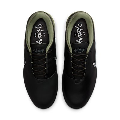 Shop Nike Victory Tour 4 高爾夫鞋 黑色/橄欖綠/鐵灰 HM6542-002