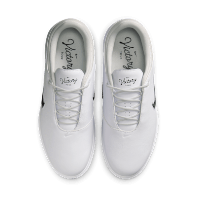 Shop Nike Victory Tour 4 高尔夫鞋 白色/浅灰/黑色 HM6542-100