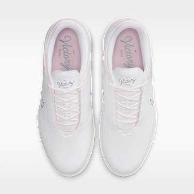 Shop Nike Victory Tour 4 高爾夫鞋 白色/冷灰/漂白丁香色 HM6542-106