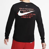 Camiseta Nike Vintage Negro de Manga Larga con Doble Swoosh y Diseño Gráfico. CK2260-010 Purchase Camiseta Nike Vintage Negro de Manga Larga con Doble Swoosh y Diseño Gráfico. CK2260-010
