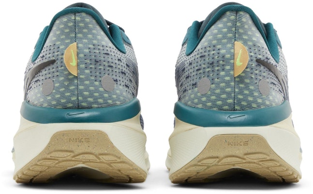 Nike Vomero 17 'Deep Jungle' FB1309-300 Details for Nike Vomero 17 'Deep Jungle' FB1309-300