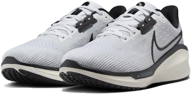 Nike Vomero 17 ''Platinum Hitam Tulen'' FB1309-104 Lookbook Nike Vomero 17 ''Platinum Hitam Tulen'' FB1309-104