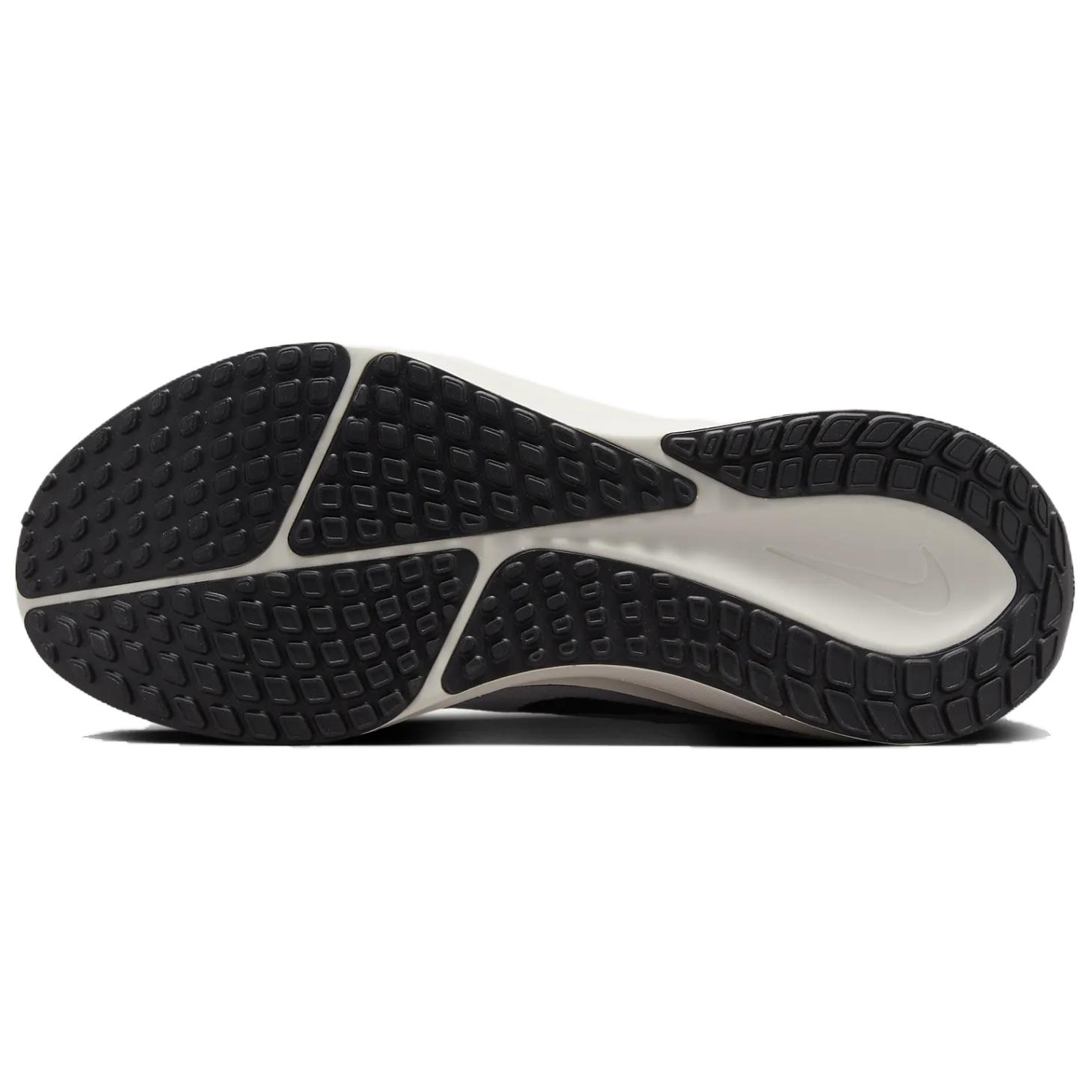Sizing Nike Vomero 17 ''Reines Platin Schwarz'' FB1309-104