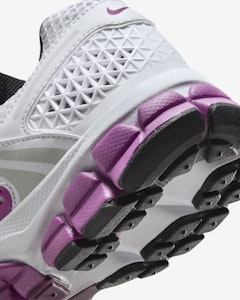 (JR) Nike Vomero 17 ‘Talaria’ 'Volt Putih Cerah' FZ8587-700 HF6998-102 Cheap (JR) Nike Vomero 17 ‘Talaria’ 'Volt Putih Cerah' FZ8587-700 HF6998-102