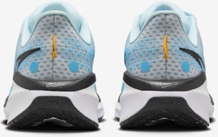 나이키 보메로 17 FB1309-401 Details for 나이키 보메로 17 FB1309-401