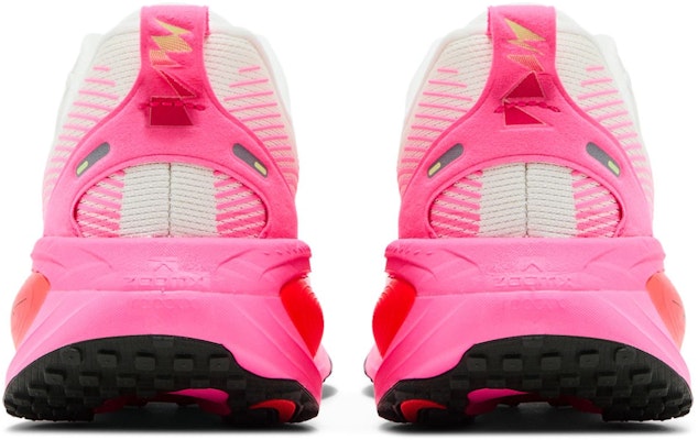 Nike Vomero 18 'Sail Hyper Pink' IB7315-100 Details for Nike Vomero 18 'Sail Hyper Pink' IB7315-100