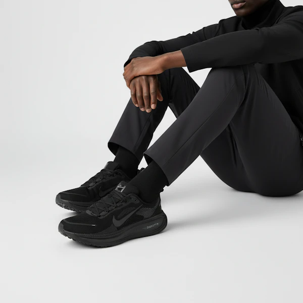 Nike Vomero 18 ''Triple Black'' Herrenschuhe Schwarz HM6803-005 Order Nike Vomero 18 ''Triple Black'' Herrenschuhe Schwarz HM6803-005