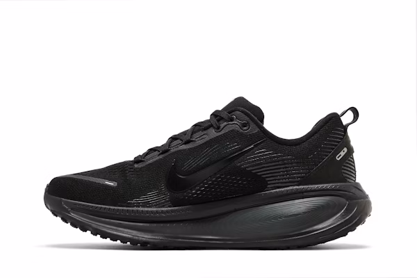 Nike Vomero 18 Hitam Abu-Abu Gelap Abu-Abu Terang HM6803-005 Lookbook Nike Vomero 18 Hitam Abu-Abu Gelap Abu-Abu Terang HM6803-005