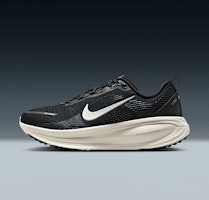 Nike Vomero 18 Black/Coconut Milk/Light Iron Ore/Summit White IF0514-002 Nike Vomero 18 Black/Coconut Milk/Light Iron Ore/Summit White IF0514-002