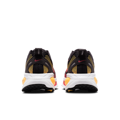 Details for ナイキ ヴォメロ 18 ブラック/ライトクリムゾン/トパーズゴールド/ブライトクリムゾン IF0514-016