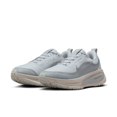 Details for Nike Vomero 18 GORE-TEX Pure Platinum/Light Permiss/Barely Green/Metallic Silver HQ7001-003